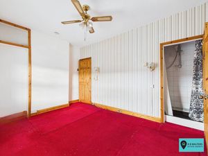 Bedroom- click for photo gallery